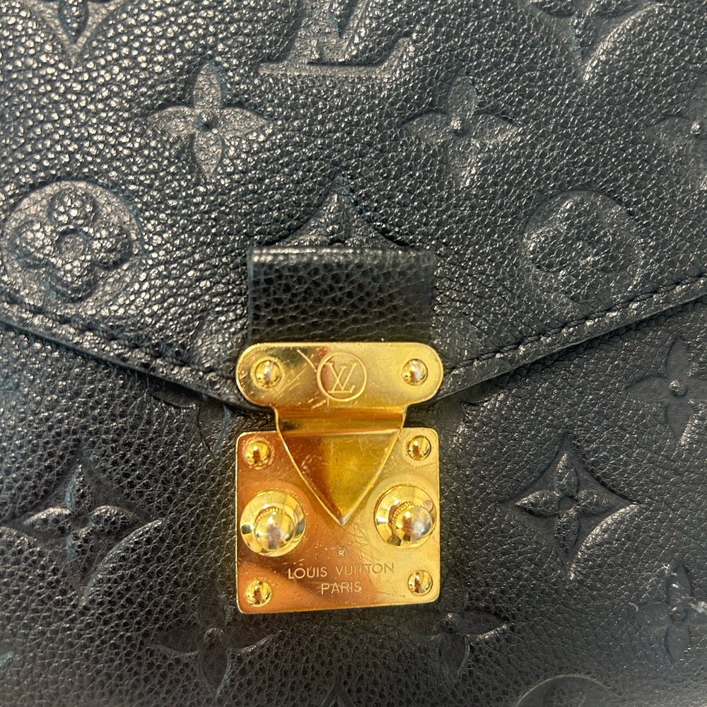 Louis Vuitton Pochette Metis Black Leather - Picture 7 of 11